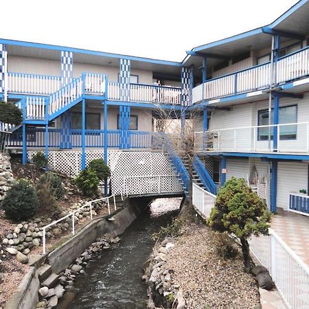 Blue Stream Motel Βερνόν Εξωτερικό φωτογραφία