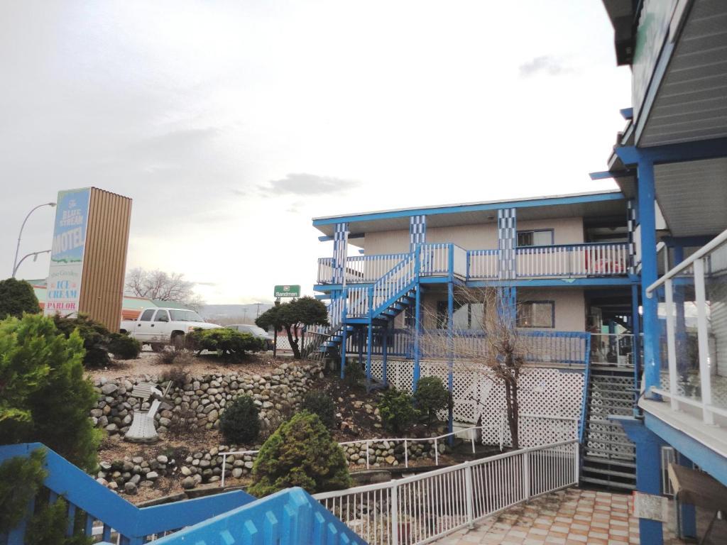 Blue Stream Motel Βερνόν Εξωτερικό φωτογραφία