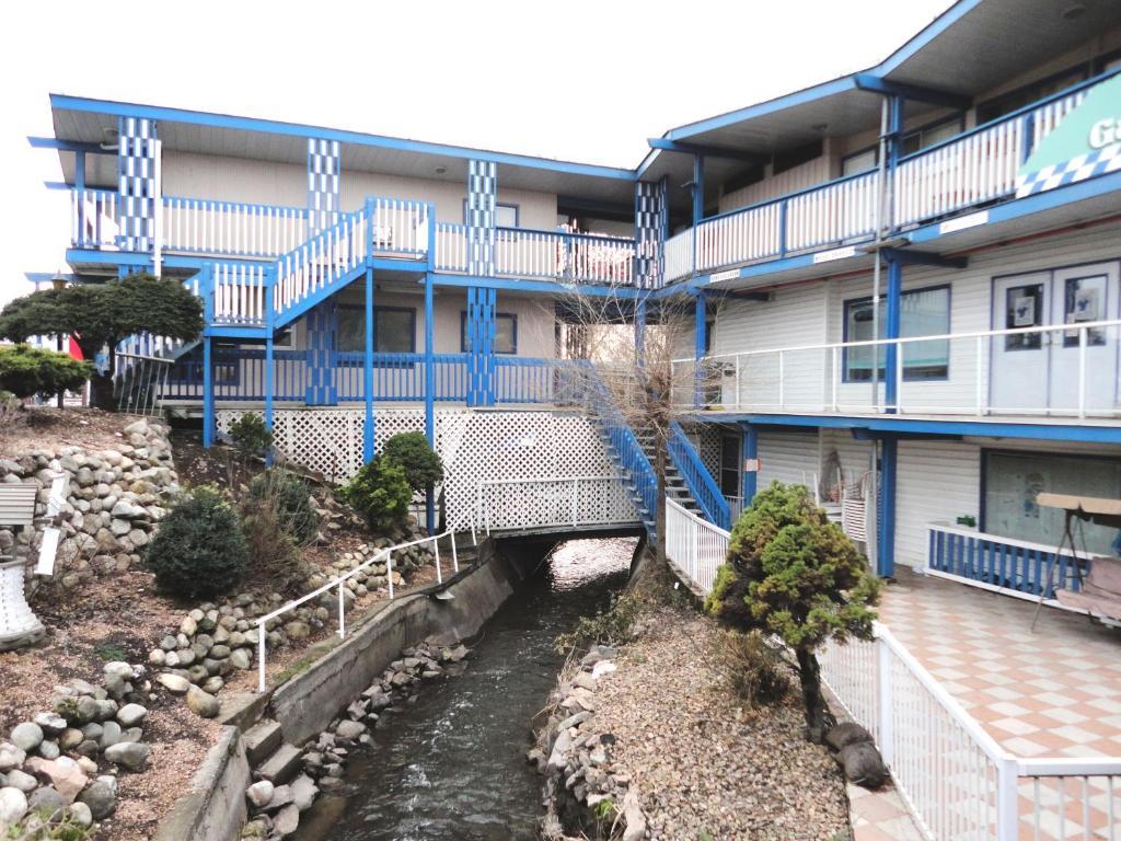 Blue Stream Motel Βερνόν Εξωτερικό φωτογραφία