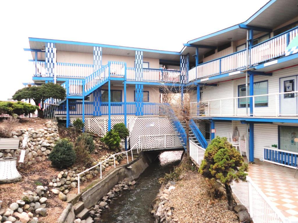 Blue Stream Motel Βερνόν Εξωτερικό φωτογραφία